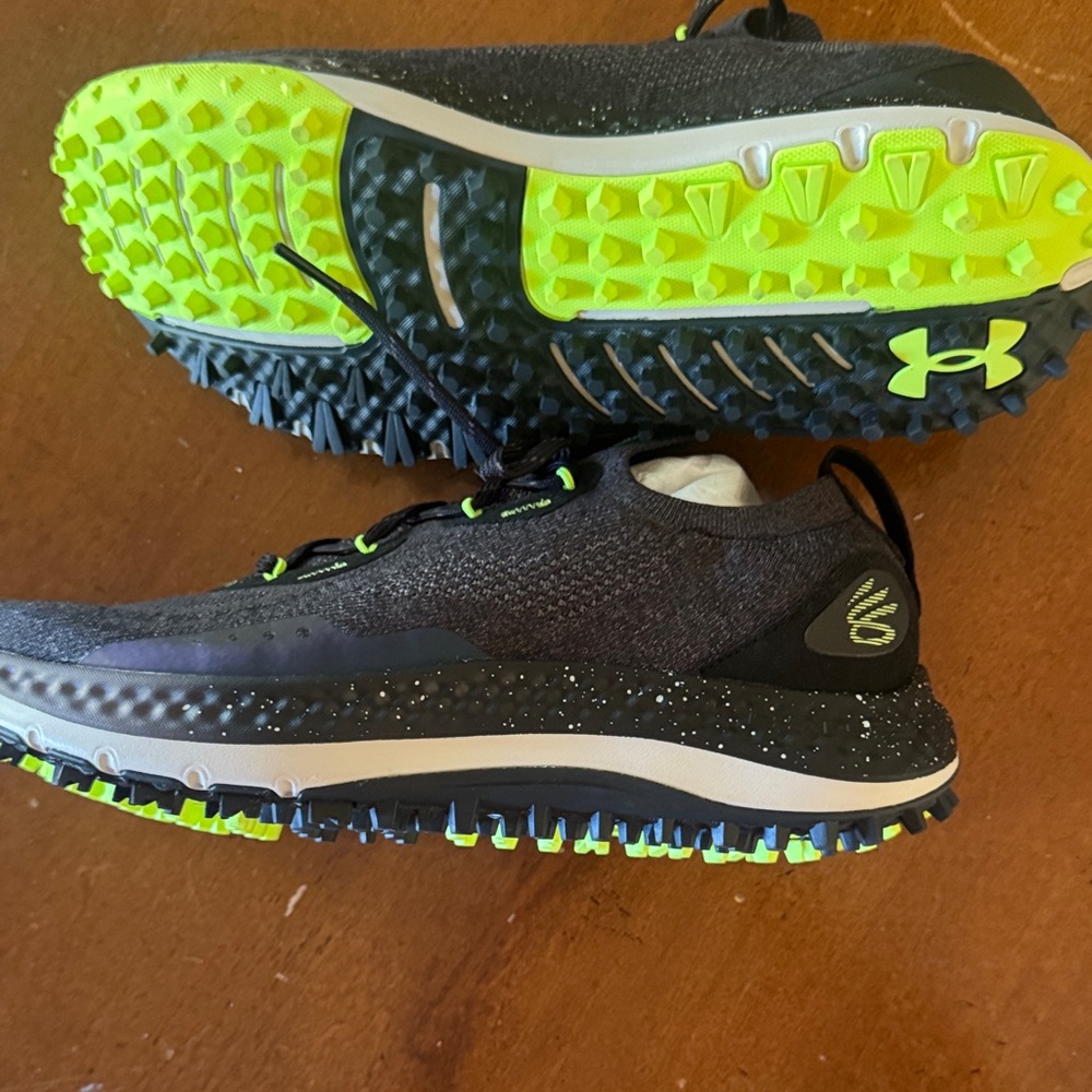 Under Armour Stephen Curry Golf shoes. Black and Green Men's Shoes - Picture 2 of 5